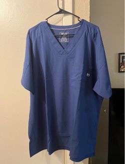 Wink XL scrub shirt