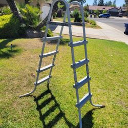 Pool Ladder!