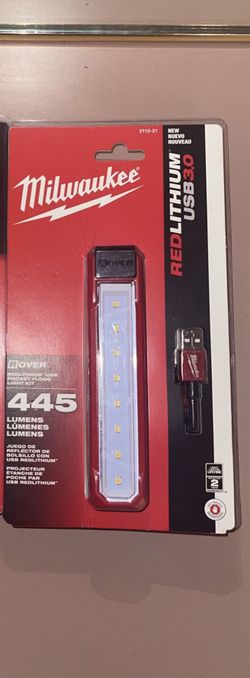 Milwaukee 445 Lumens Rover USB Flashlight