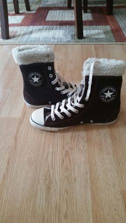 SIZE 6 WOMEN'S CONVERSE