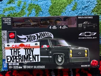 Hot Wheels Brick Shop '83 Chevy Silverado Building Set