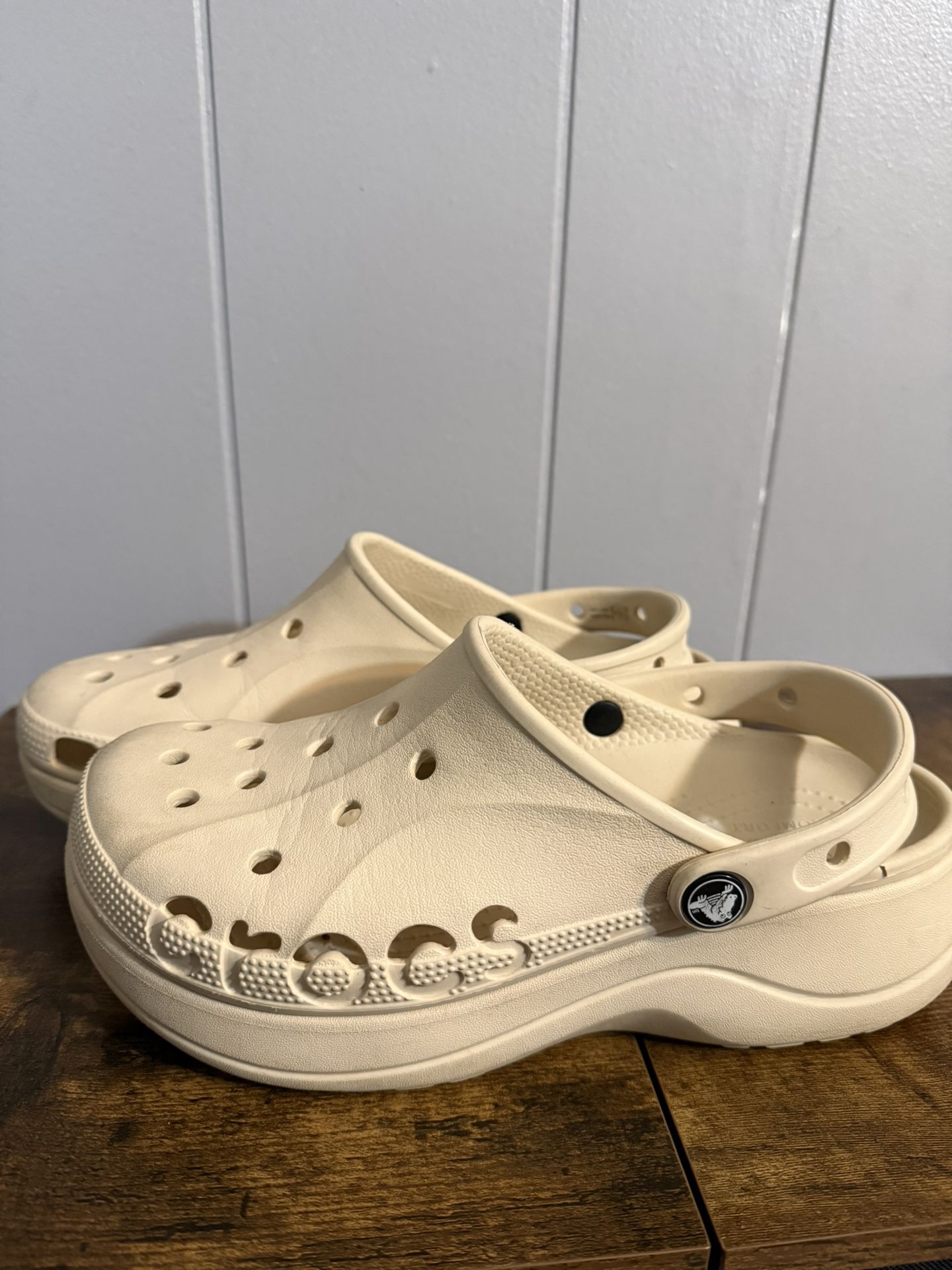 Iconic Crocs Comfort Size 8