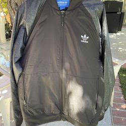 ADIDAS BOMBER JACKET LARGE 