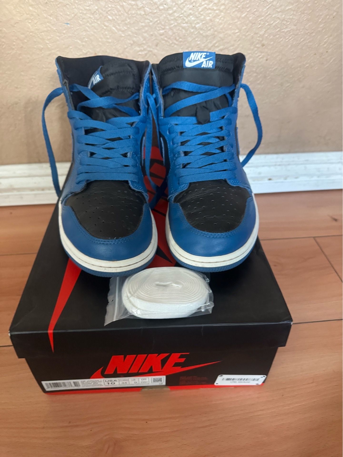 Jordan 1 High Marine Blue Used. SZ 10 Nice Condition. Price Firm Cash Or Bitcoin Only