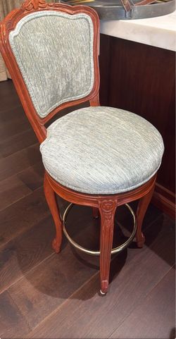 7 wood bar stools