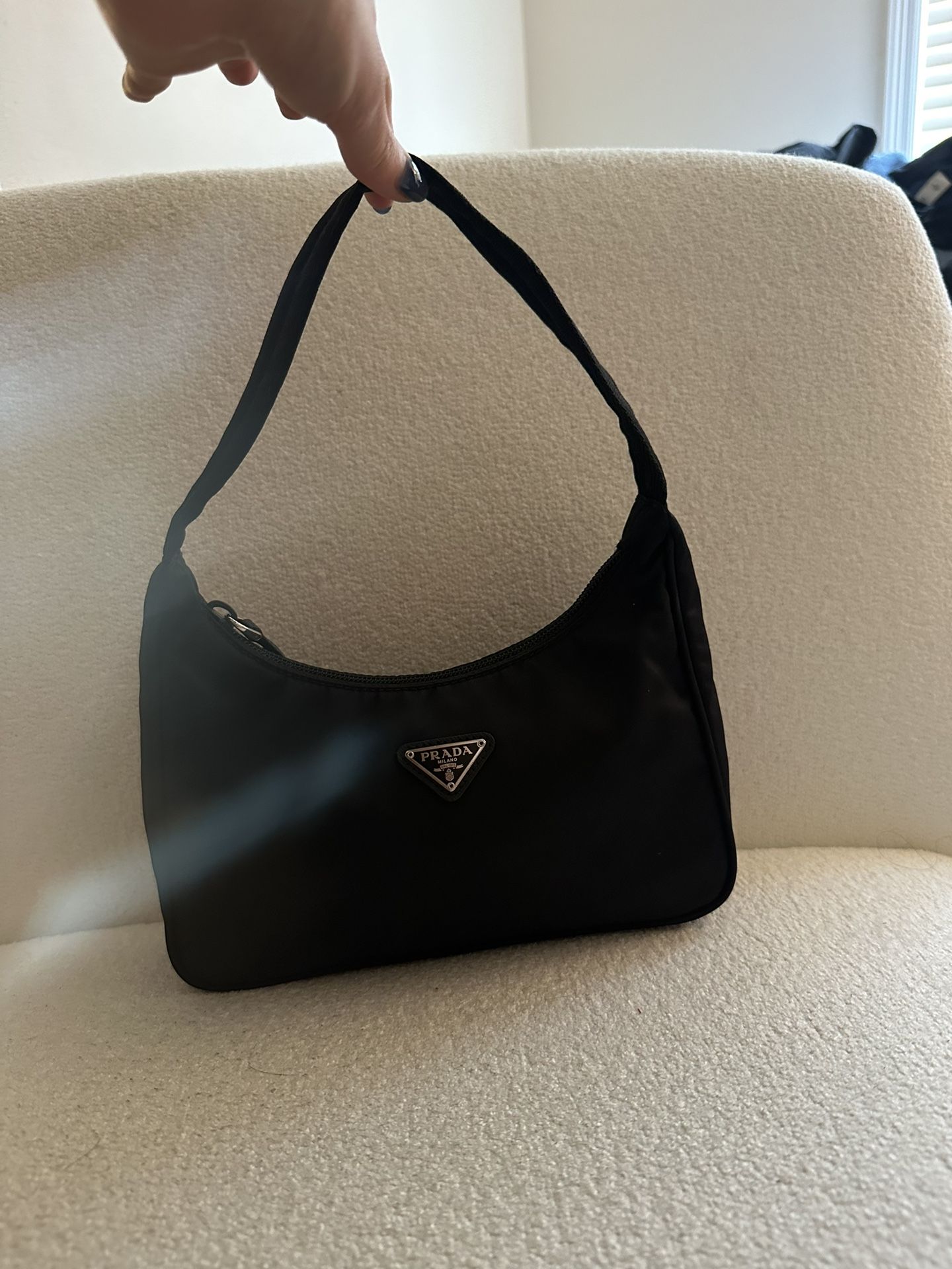 Prada Re-Edition 2000 Nylon Shoulder Bag (Black)