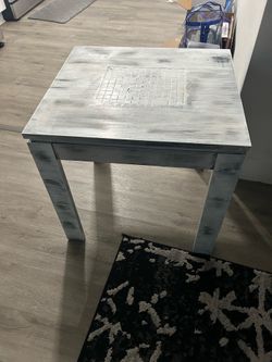 2 Side tables