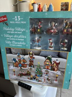 13 Piece Disney Christmas Village set Lights And Sounds