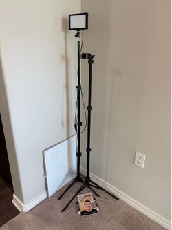 Podcast/Creator/VLogging Equip + Jon Jaques' Viral Content Course Book & USB