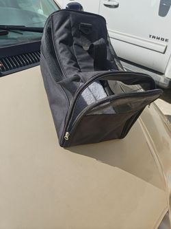 Small pet carrier 20 firm