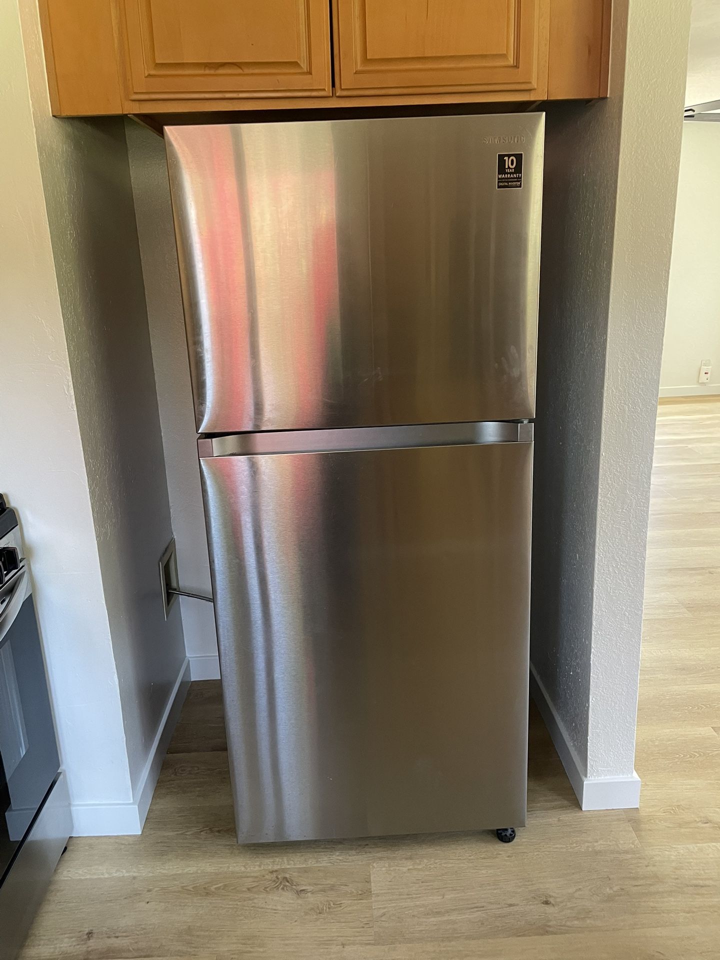 Samsung Top Freezer Refrigerator 