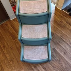 ($30) Like New Pet Gear Three-step Stairs 
