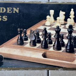 1(contact info removed) vintage wooden Staunton-style chess set