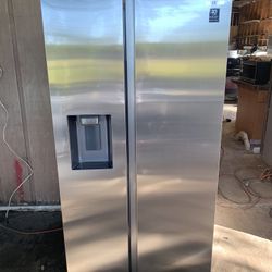 New Samsung Refrigerator 