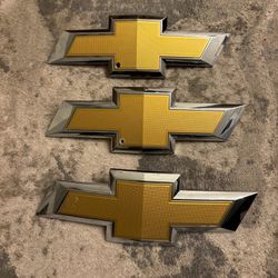 2022-2023-2024 Chevy Silverado 1500 front grille emblem Chrome