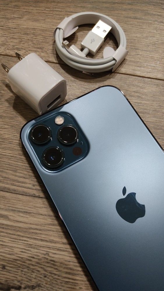 Iphone 12 Pro max 256gb : Unlocked
