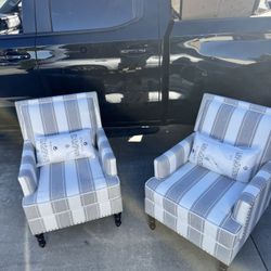 Set Of 2 Modern Accent Chairs 