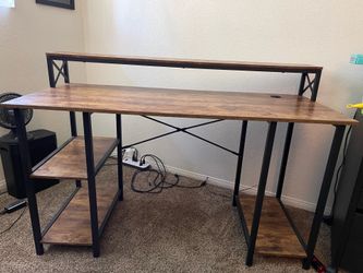 Computer desk