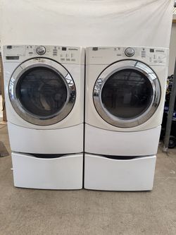 Maytag Washer And  Dryer Laundry Set