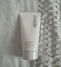 🍍Rhode Pineapple Refresh Cleanser 🍍