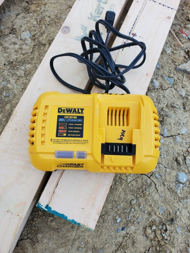 Dewalt Fast Charger