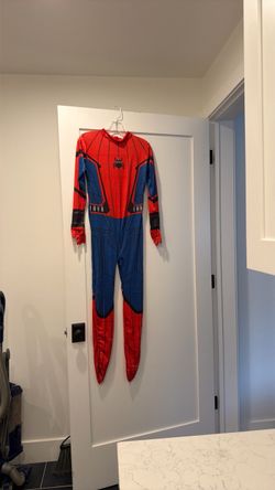 Spider-Man costume- NWT-YL