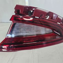 2018-2020 Kia Stinger RH right-passenger side LED Tail light OEM