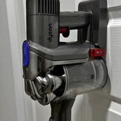 Dyson Cordless Vaccum Cleaner