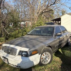 Ford Crown Victoria