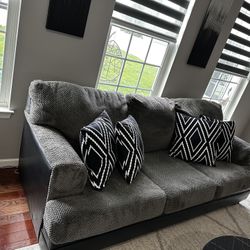  Sectional Couch Set 4 Months Old Like New No Pets