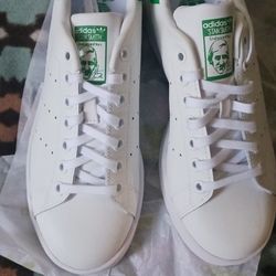 Adidas Stan Smith youth size 5.5