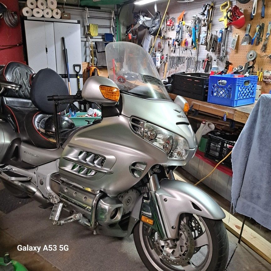 Goldwing 1800, Silver