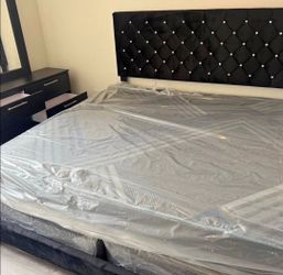 New KING Size bed diamond headboard velvet mattress and box spring set free delivery
