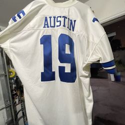 Miles Austin #19 Dallas Cowboys White Home Jersey by Reebok 