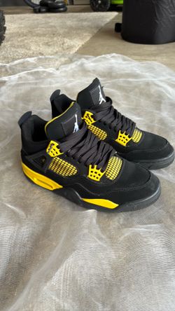 Jordan 4 thunders