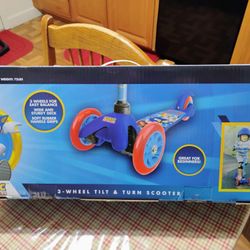 Sonic The Hedgehog 3 Wheel Tilt And Turn Scooter 