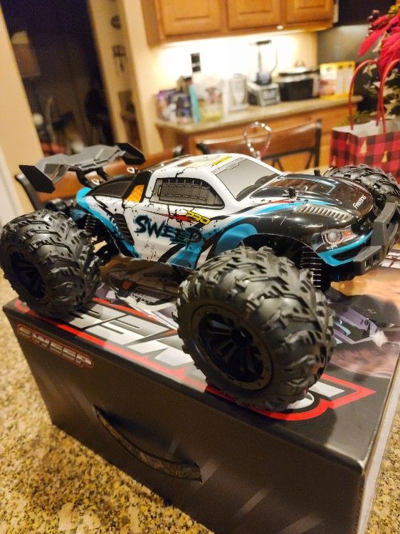Brand New 1/16 Scale BRUSHLESS RC 4x4 Truggy FAST AND FUN 70+ Kmph With 3 Speed Transmission