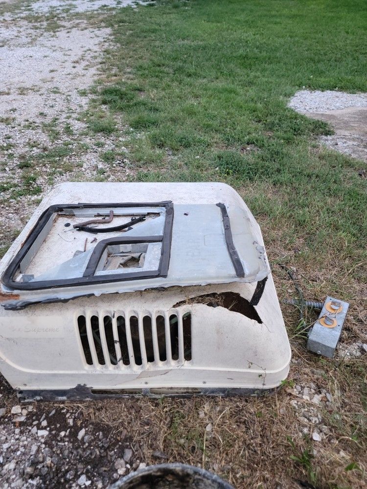 RV Air Conditioner