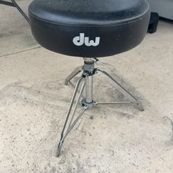 Dw round Drum Throne 