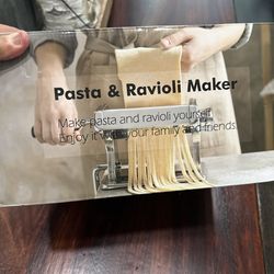 MZTOGA PASTA & RAVIOLI MAKER, MODEL MZ-150-PRA. NEW IN BOX.