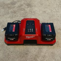 Milwaukee M18 Dual Bay Simultaneous Super Charger w/ Batteries