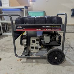 Briggs And Stratton 5500 W Generator Used Once