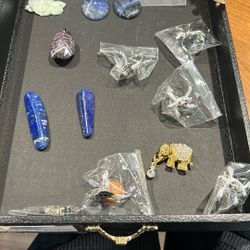 Assorted Rings, Pendants  And Gemstones