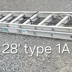 28' Werner ladder-type 1A(300#)