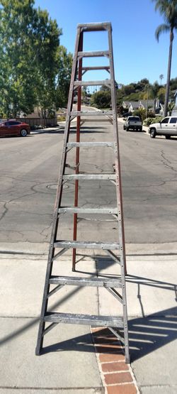 Ladder - 10 foot Fiberglass A-Frame step ladder