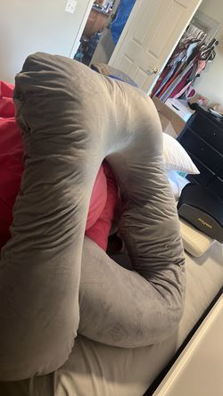 Pregnancy pillow