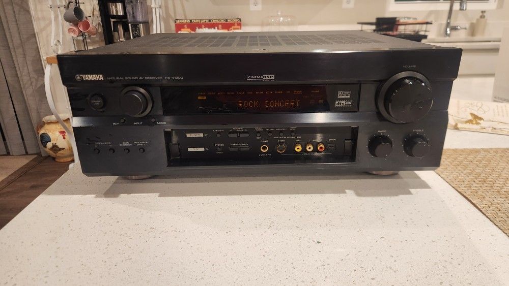 Yamaha RX-V1300 6.1 AV Receiver 100w x 6