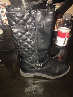 Girls boots size 3