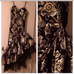 Black & Gold Formal Dress, Homecoming / Prom, Size 10
