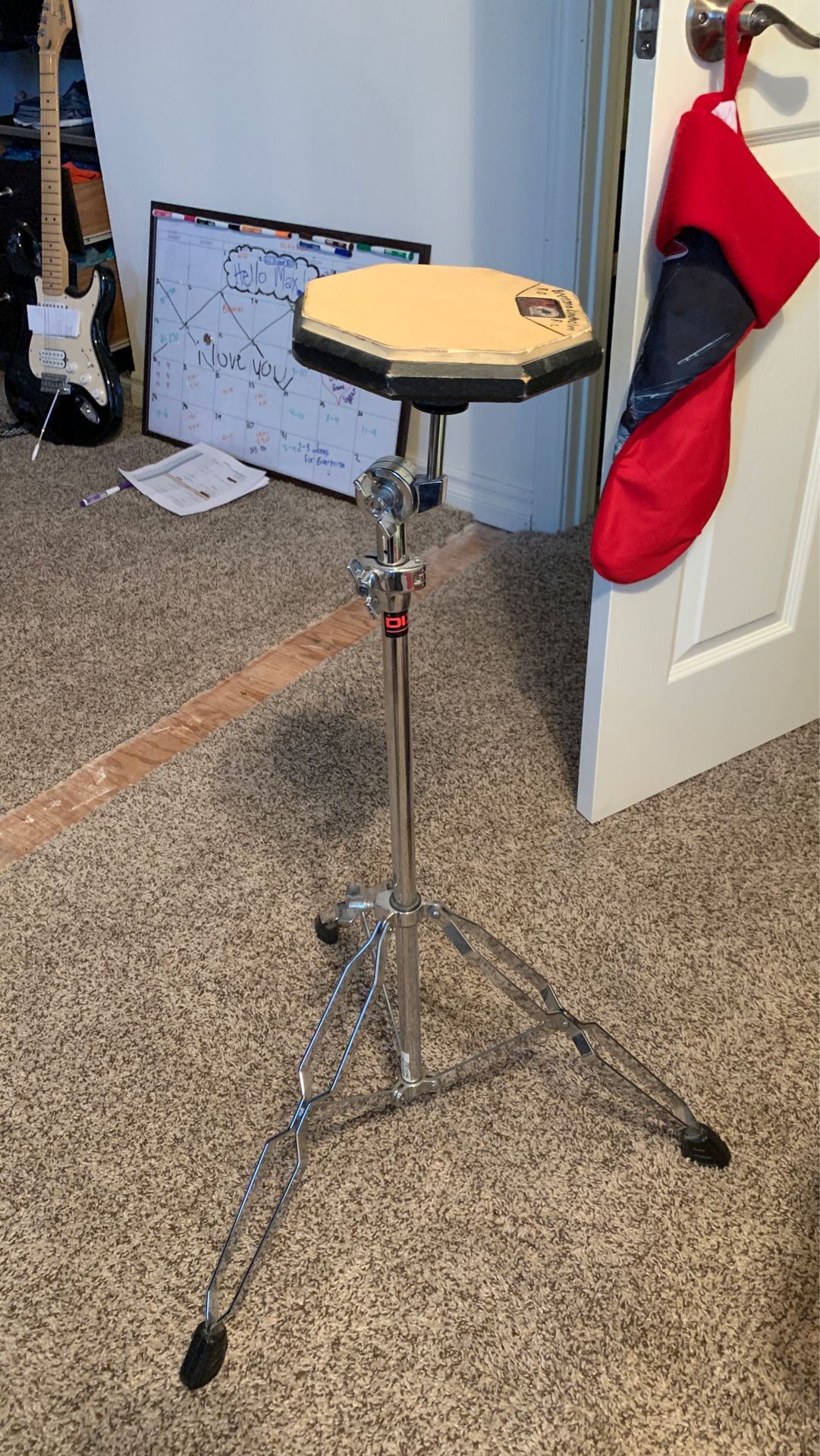 Practice drum stand and drum pad